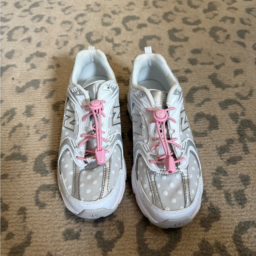 New Balance 530 in polka dot! Size 6